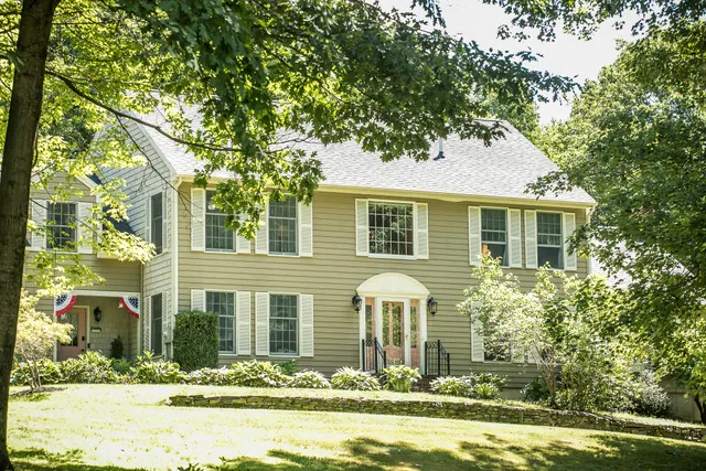 $599,000 | 8 Country Way, Waterville, ME 04901