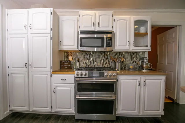 $599,000 | 8 Country Way, Waterville, ME 04901