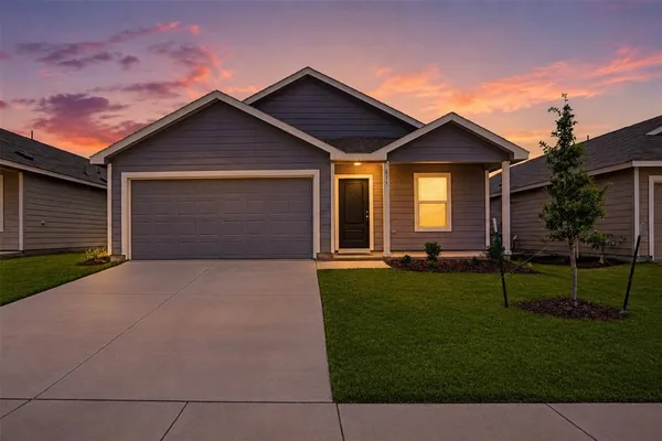 $1,850 | 819 Pawpaw Drive, Princeton, TX 75407