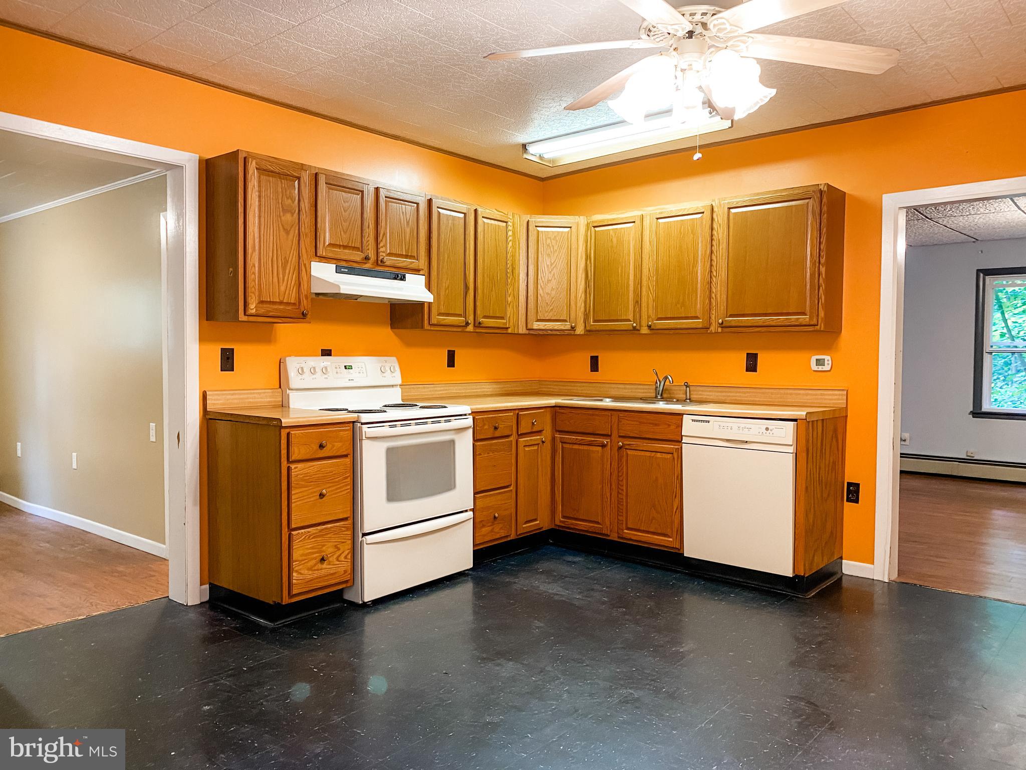 17104 Antique Road Southwest Lonaconing, MD 21539 - Photo 6 of 18 Gallery Image 6