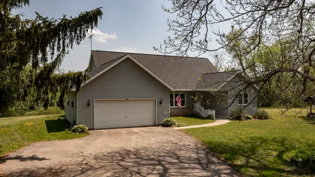$699,000 | 134 Tustin Road, Fremont, WI 54940