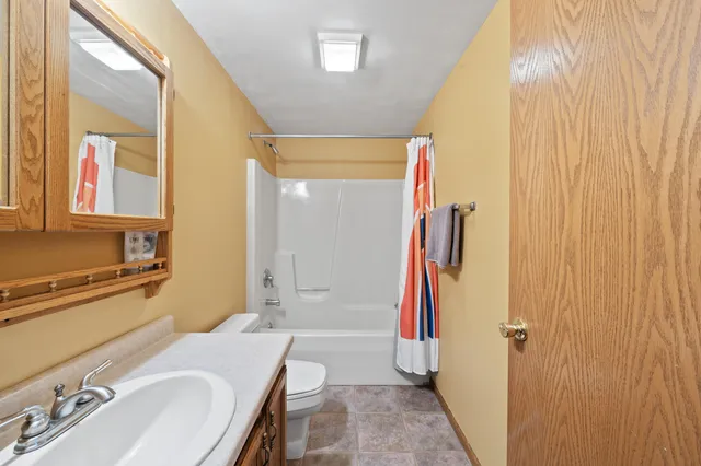 $435,000 | 2121 Adelia Avenue, Delavan, WI 53115