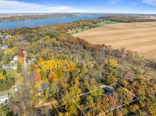 $435,000 | 2121 Adelia Avenue, Delavan, WI 53115