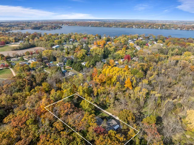 $435,000 | 2121 Adelia Avenue, Delavan, WI 53115