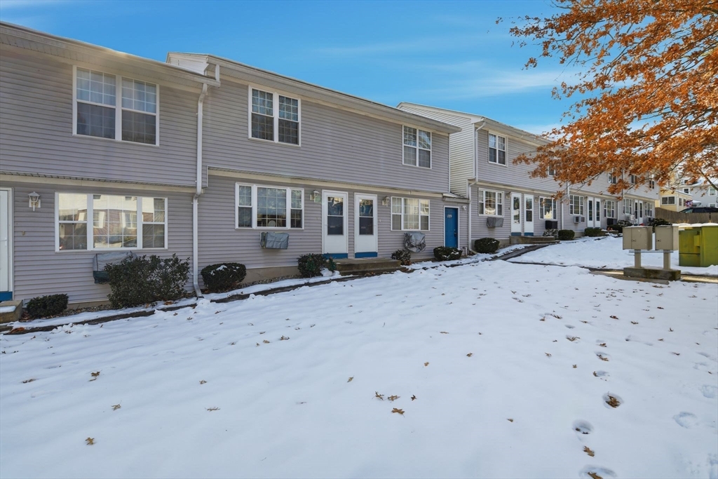 a street view with residential house