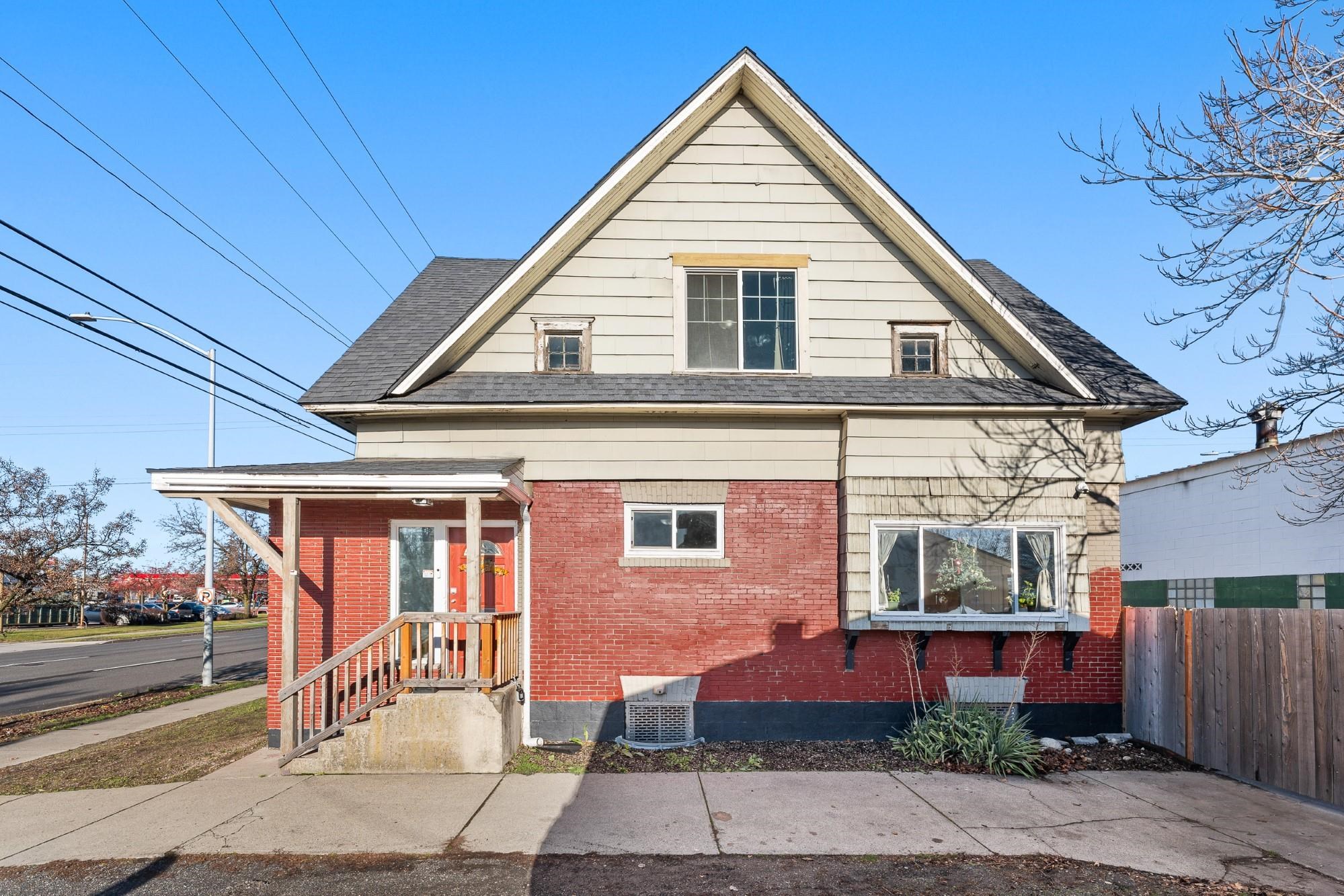 2012 North Ruby Street Spokane, WA 99207 - Photo 2 of 42