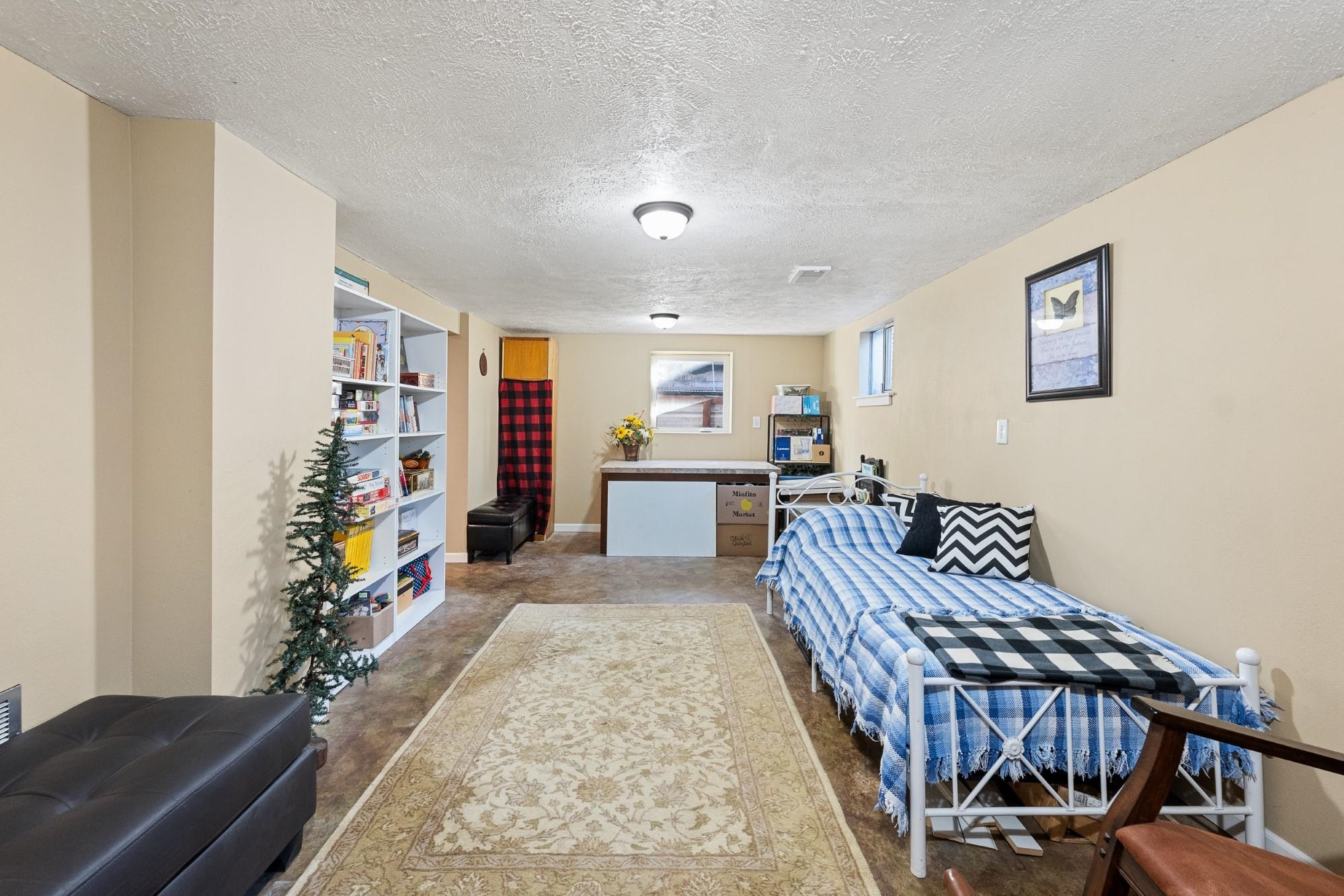 2012 North Ruby Street Spokane, WA 99207 - Photo 27 of 42