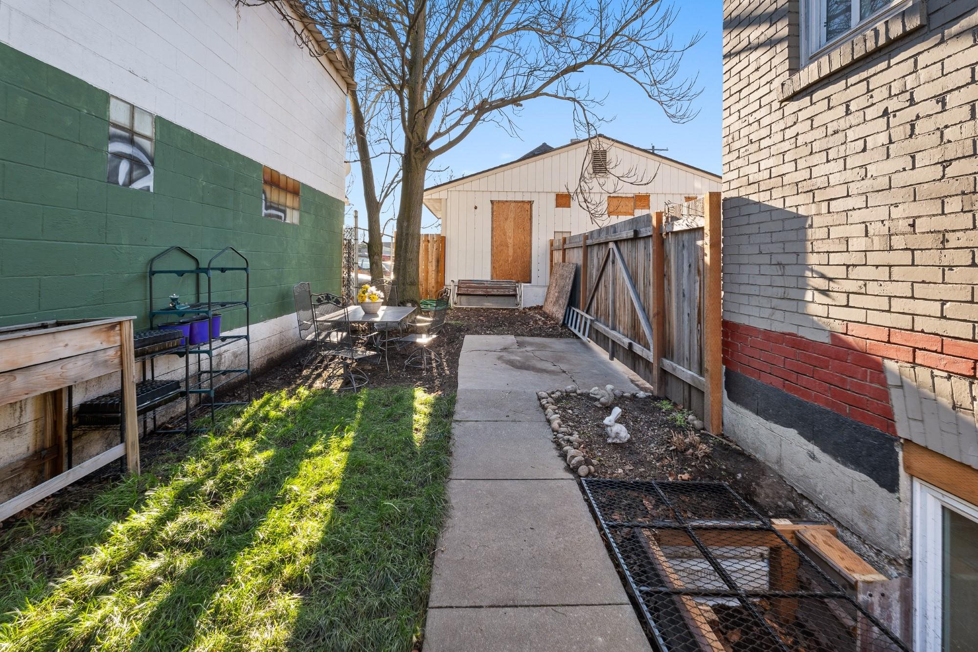 2012 North Ruby Street Spokane, WA 99207 - Photo 34 of 42