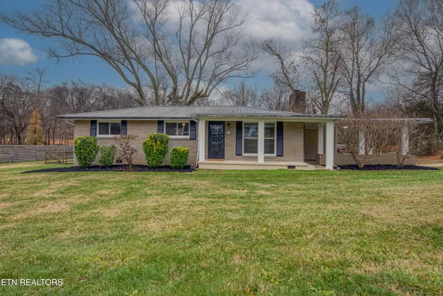 $339,000 | 224 Waconda Drive Southwest, Knoxville, TN 37920