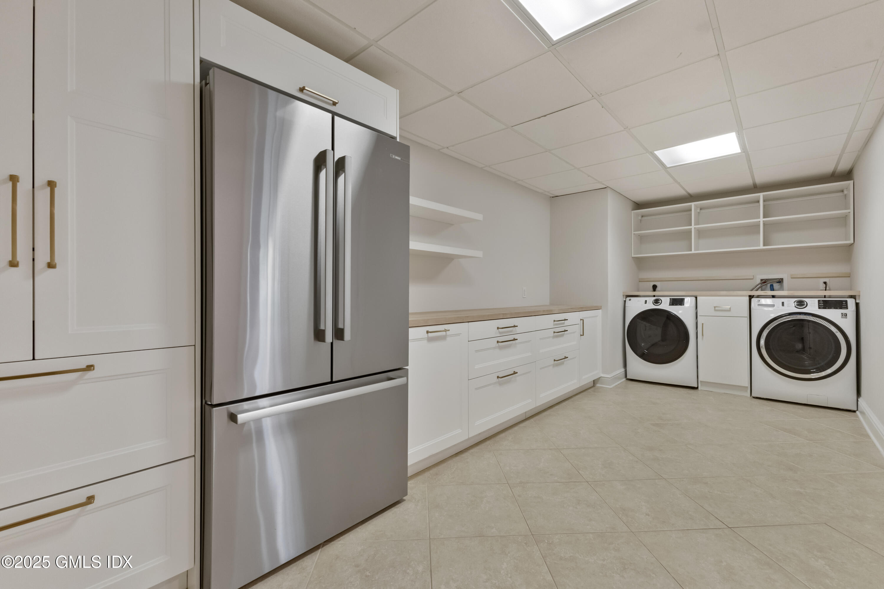 20 Cutler Road Greenwich, CT 06831 - Photo 19 of 25 Cabana Room for Pool