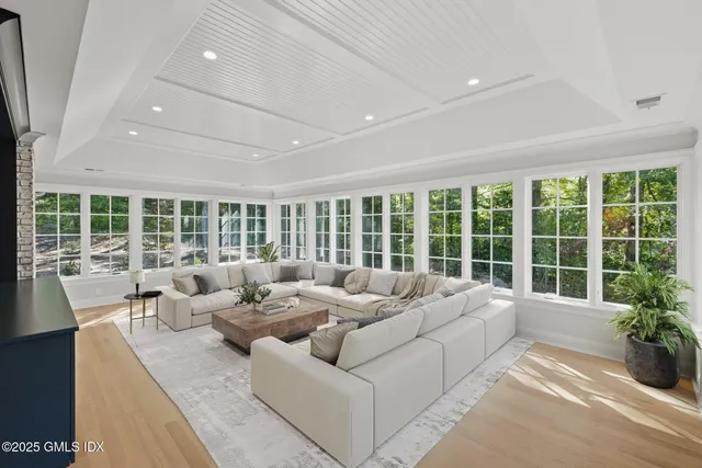 $5,995,000 | 20 Cutler Road, Greenwich, CT 06831