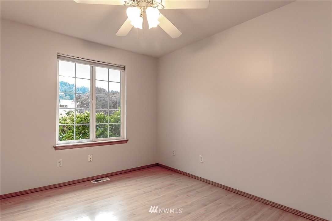 4926 Parker Road East Sumner, WA 98390 - Photo 13 of 24