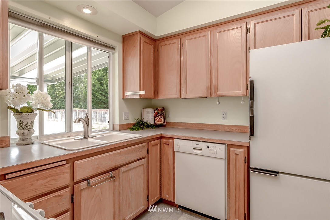 4926 Parker Road East Sumner, WA 98390 - Photo 7 of 24