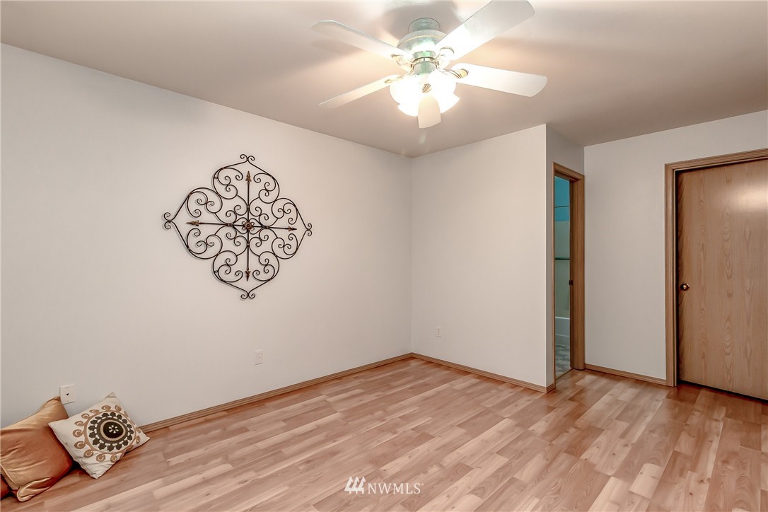 4926 Parker Road East Sumner, WA 98390 - Photo 10 of 24