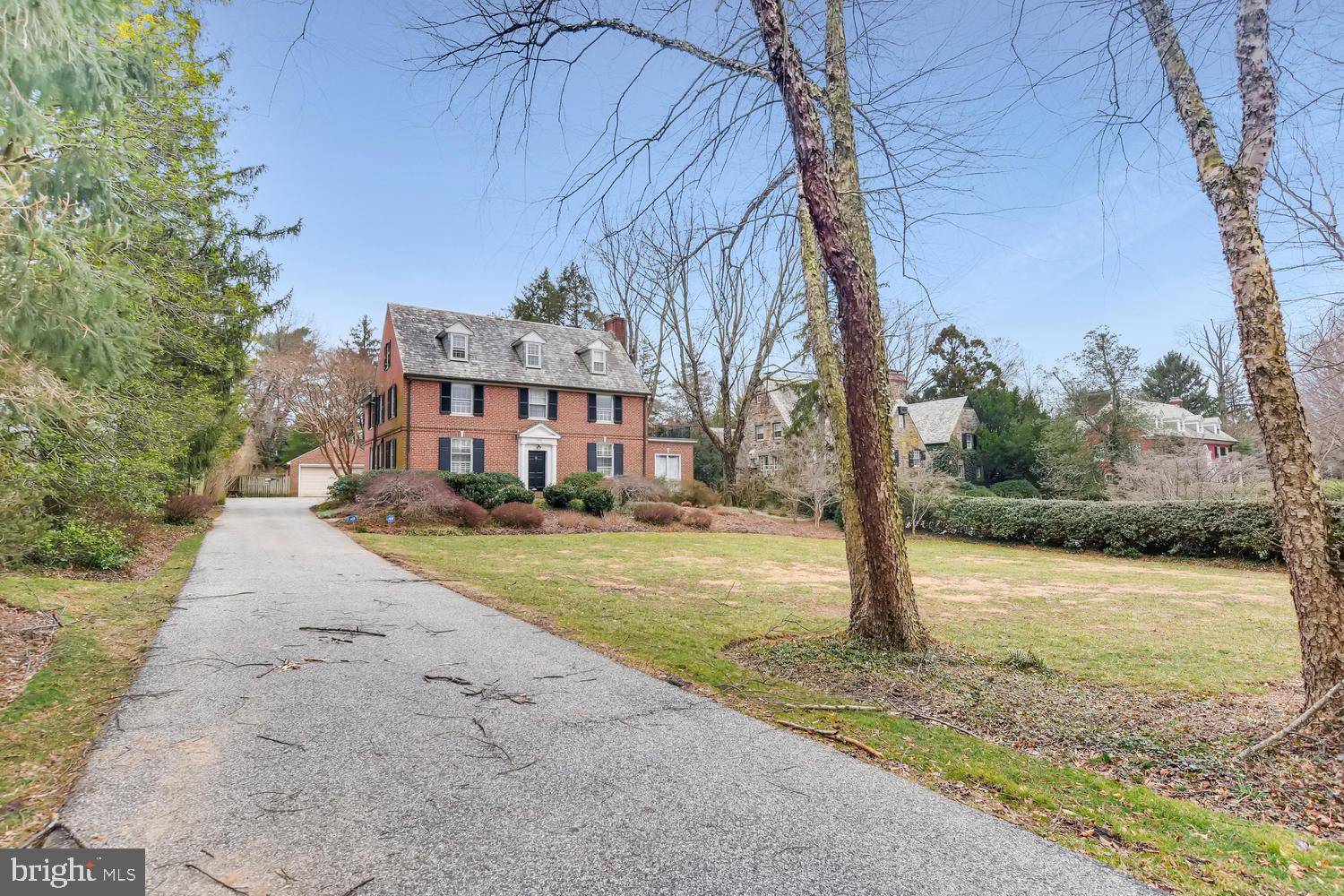 805 St Georges Road Baltimore, MD 21210 - Photo 3 of 33 Stately Brick Colonial on 3/4 Acre