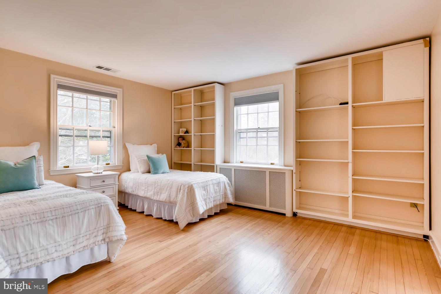 805 St Georges Road Baltimore, MD 21210 - Photo 21 of 33 Third Bedroom; Second Floor