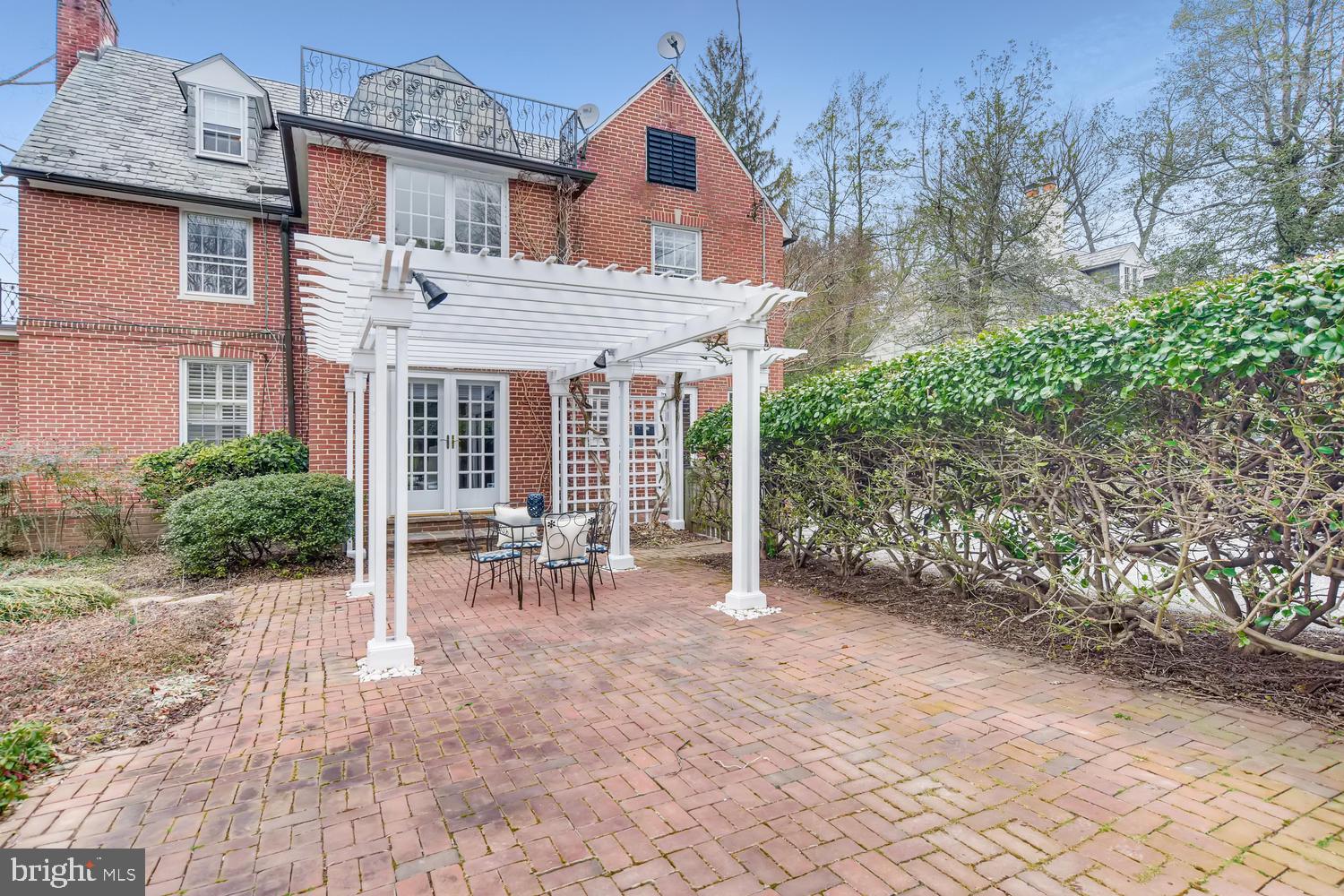 805 St Georges Road Baltimore, MD 21210 - Photo 30 of 33 Gorgeous Area for Al-Fresco Dining