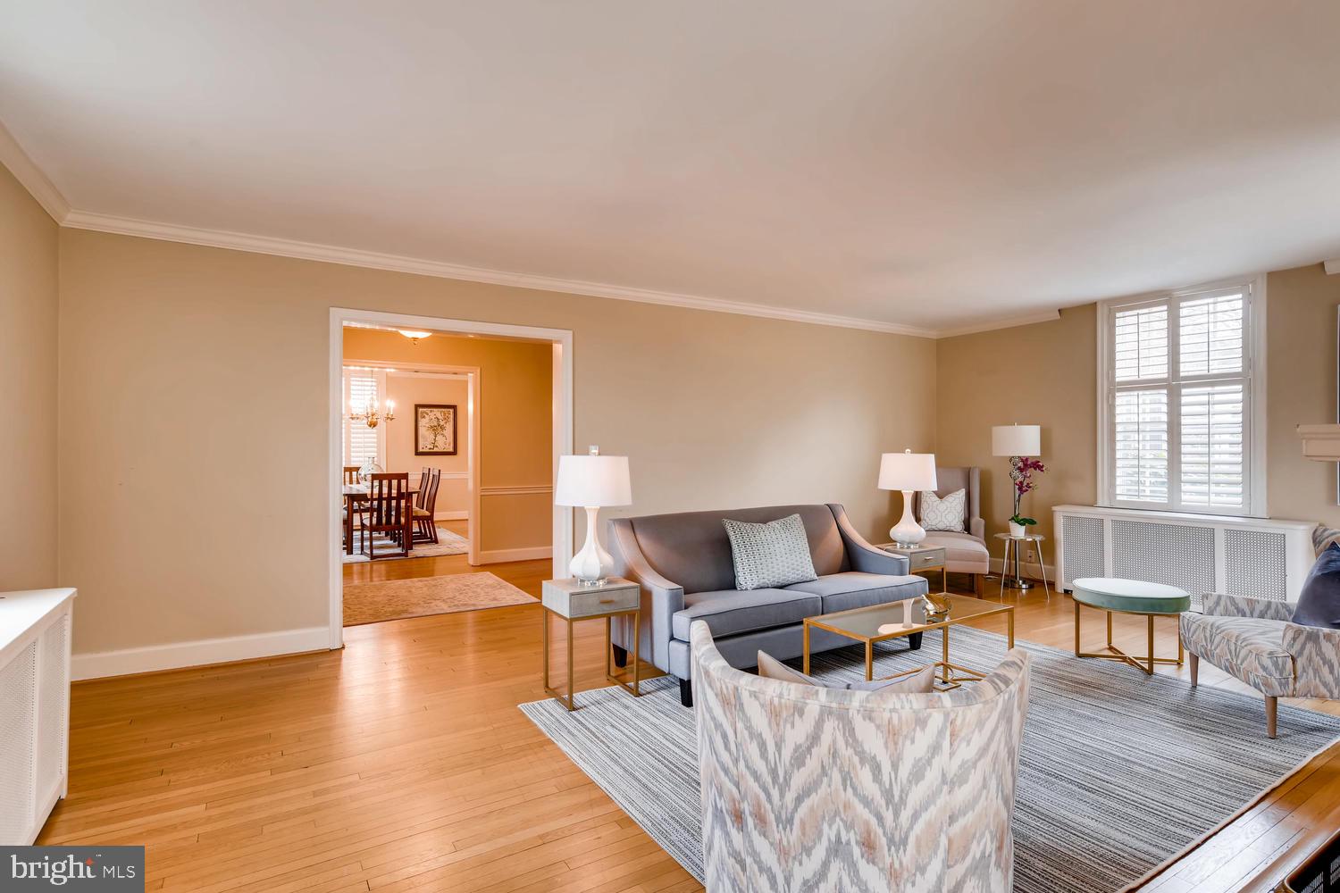 805 St Georges Road Baltimore, MD 21210 - Photo 5 of 33 Spacious Living Room