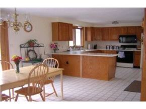 3 Randall Way Epping, NH 03042 - Photo 2 of 5