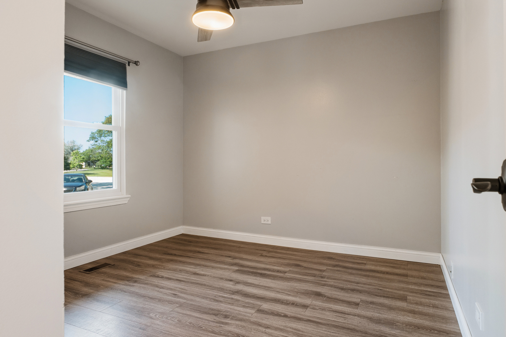 182 Hastings Mill Road Streamwood, IL 60107 - Photo 4 of 17