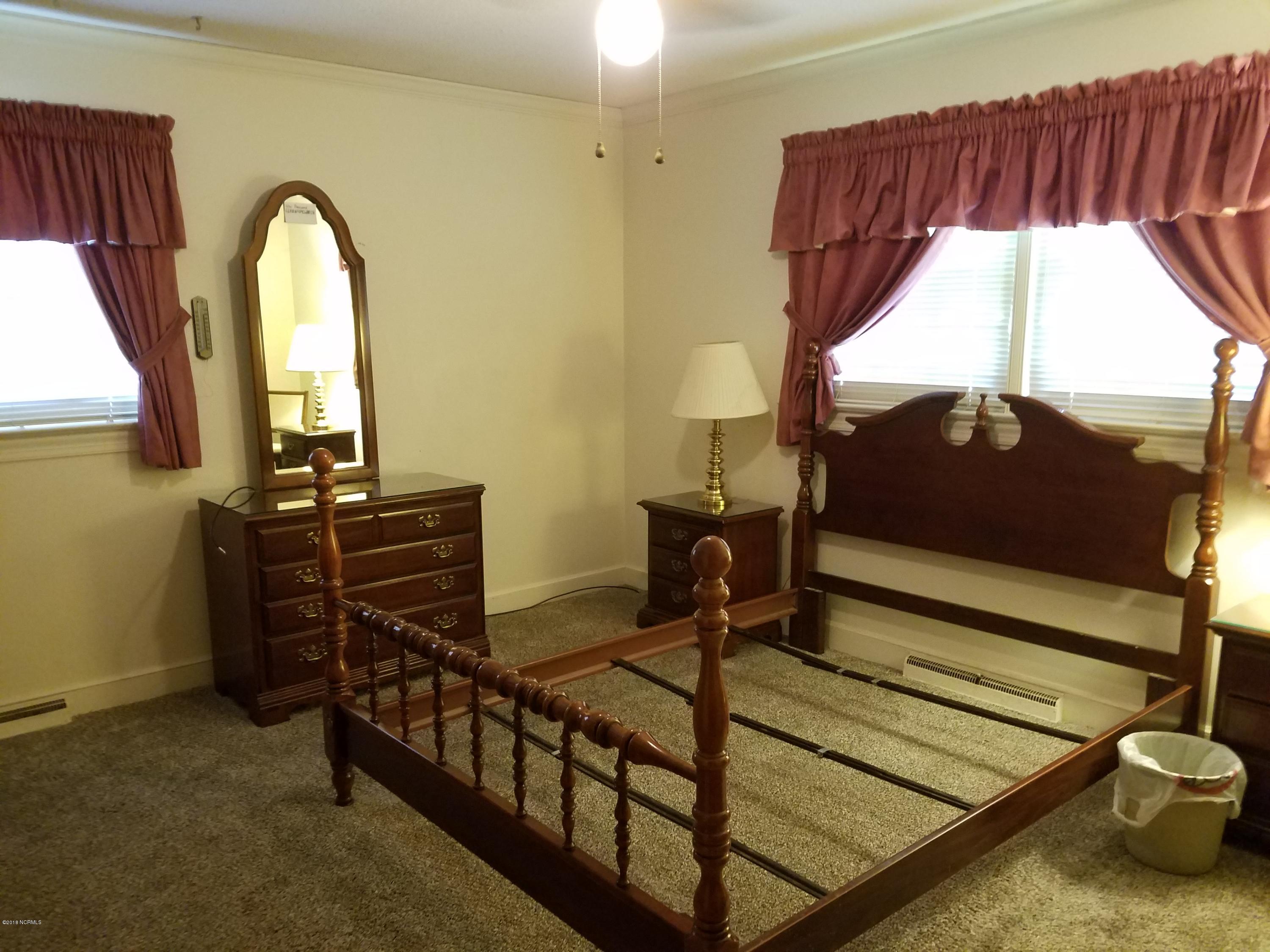 731 Cobb Road Kinston, NC 28501 - Photo 21 of 25 Bedroom No. 2