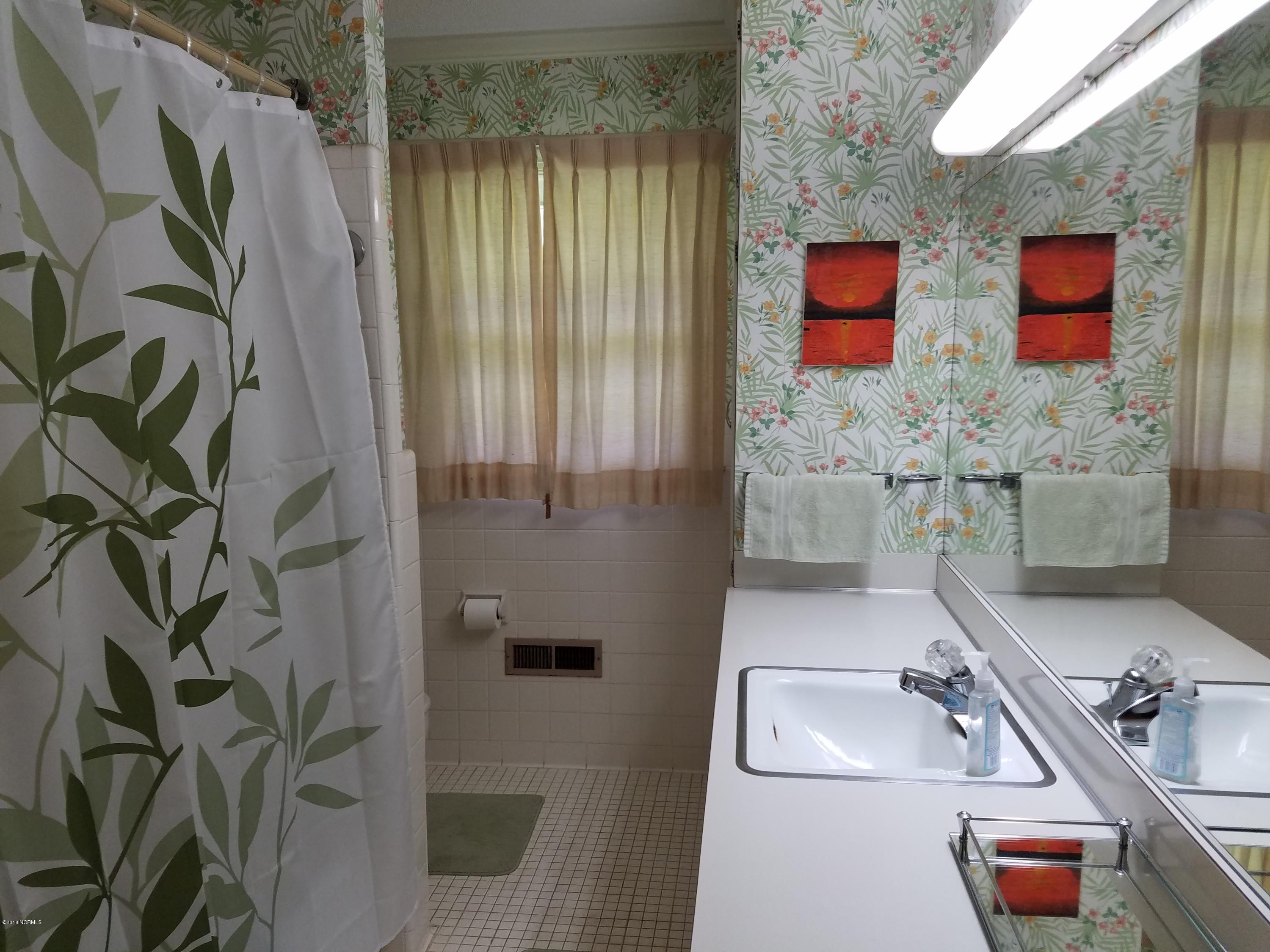 731 Cobb Road Kinston, NC 28501 - Photo 25 of 25 Bath No. 2