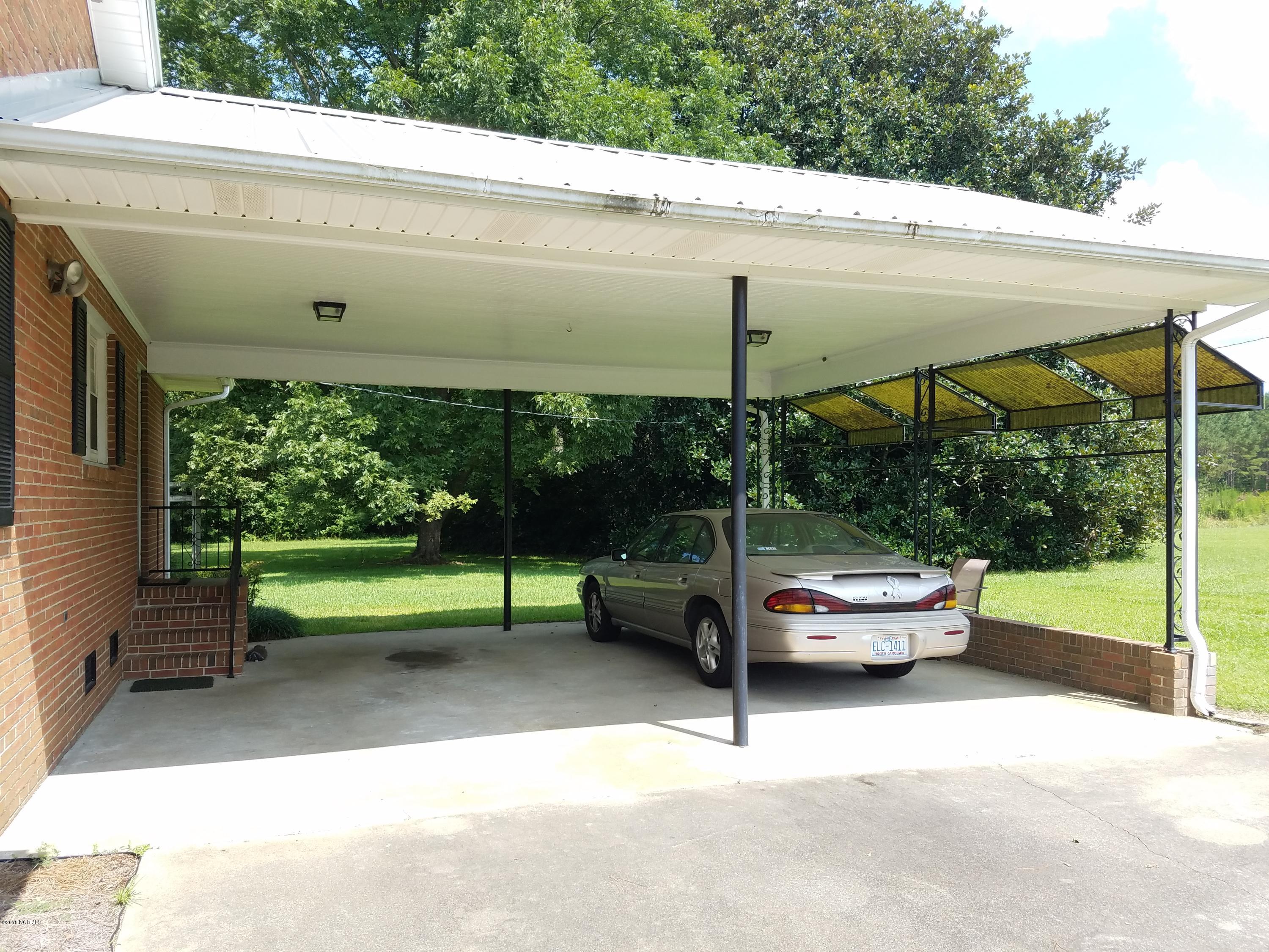 731 Cobb Road Kinston, NC 28501 - Photo 7 of 25 Carport