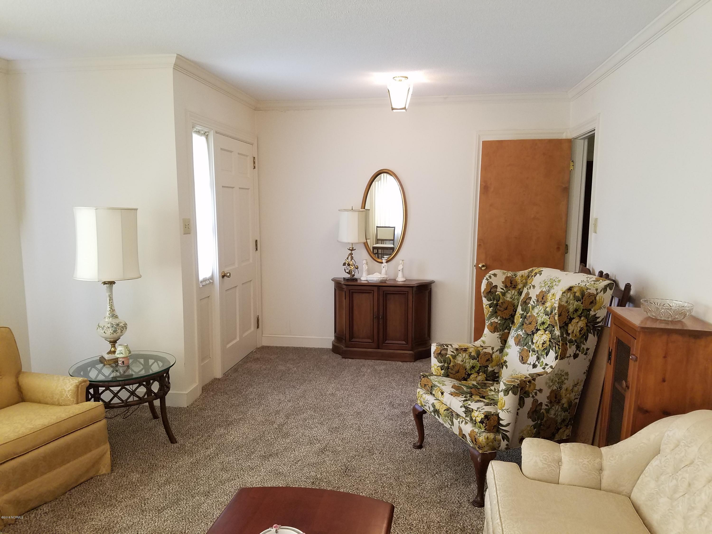 731 Cobb Road Kinston, NC 28501 - Photo 10 of 25 Living Room-Additional