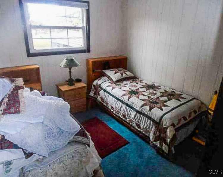 124 Bull Run Long Pond, PA 18334 - Photo 7 of 13 a bedroom with bed and a window