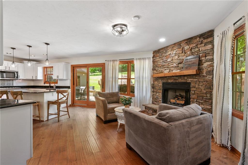 235 Ewing Road Carnegie, PA 15106 - Photo 8 of 43