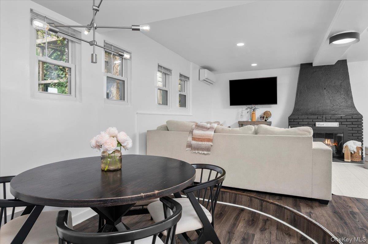 25 Whitewood Avenue New Rochelle, NY 10805 - Photo 8 of 24 The Dining Area off the Living Room