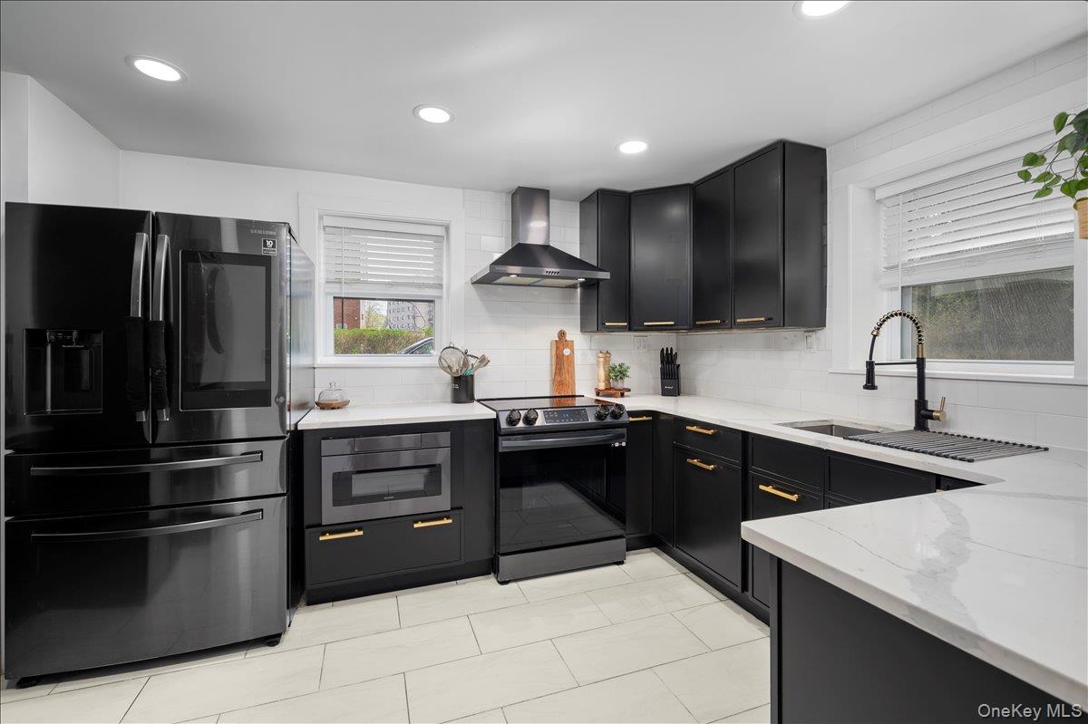25 Whitewood Avenue New Rochelle, NY 10805 - Photo 9 of 24 The Chef's Kitchen