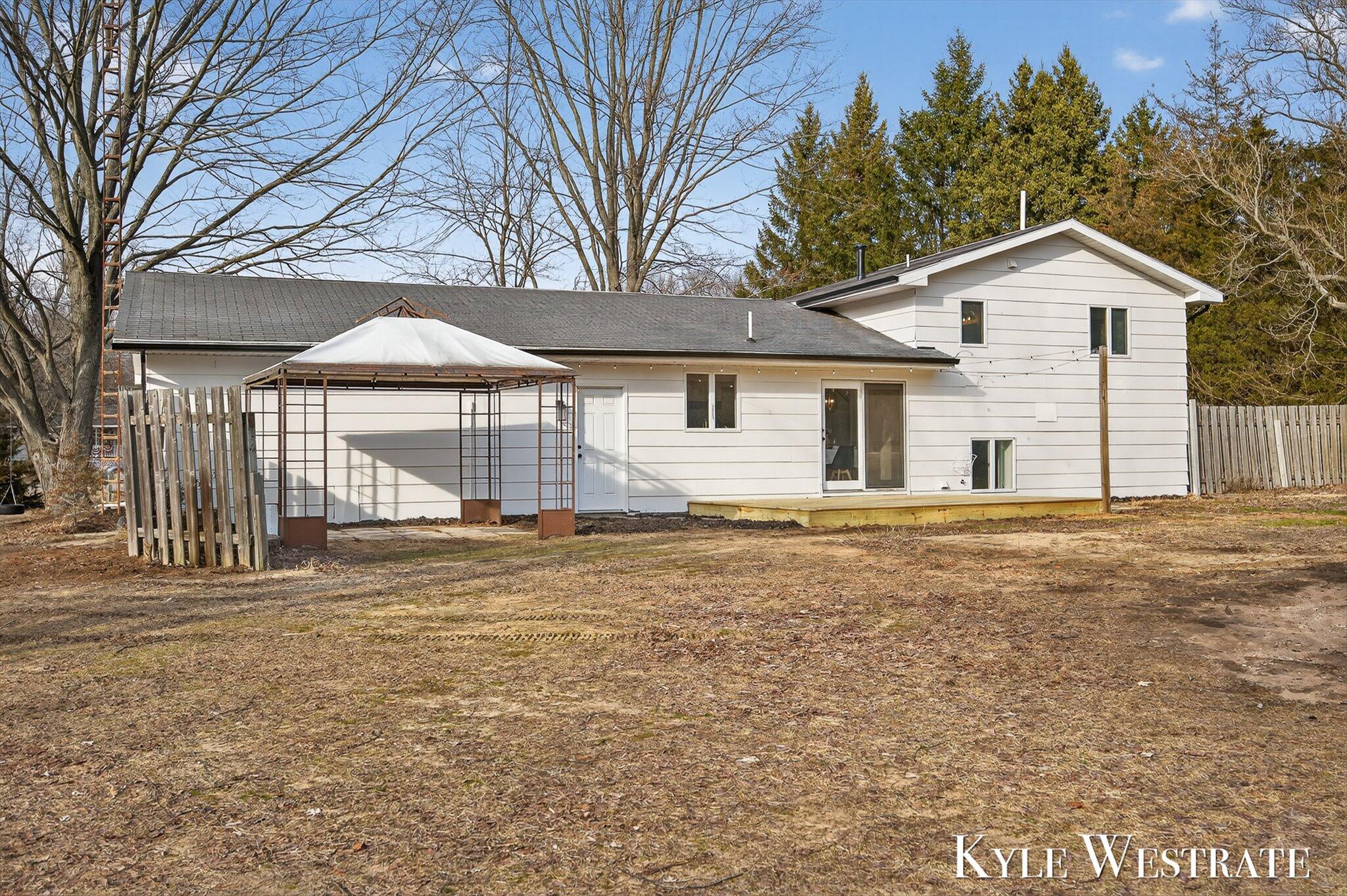 1763 East Pontaluna Road Spring Lake, MI 49456 - Photo 29 of 32 29-K1J11197