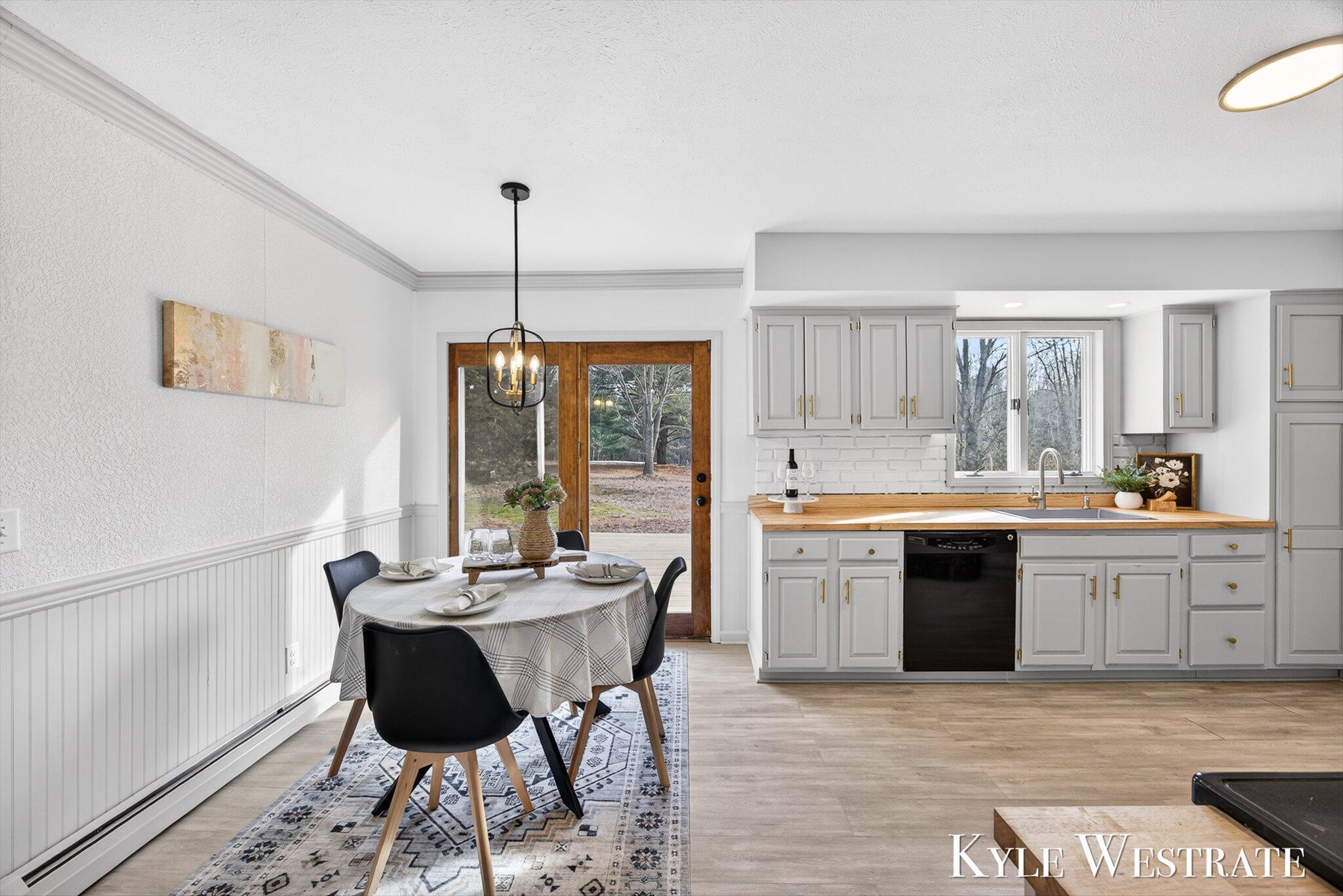 1763 East Pontaluna Road Spring Lake, MI 49456 - Photo 9 of 32 09-K1J11296