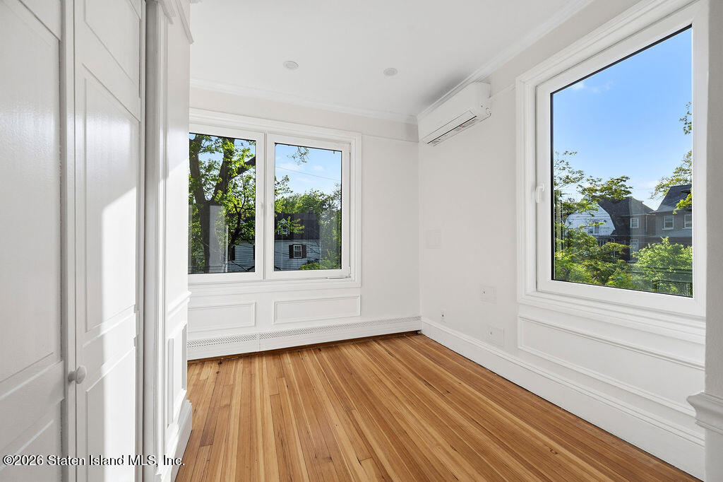 55 Wadsworth Road Staten Island, NY 10305 - Photo 23 of 47 55-wadsworth-rd-24