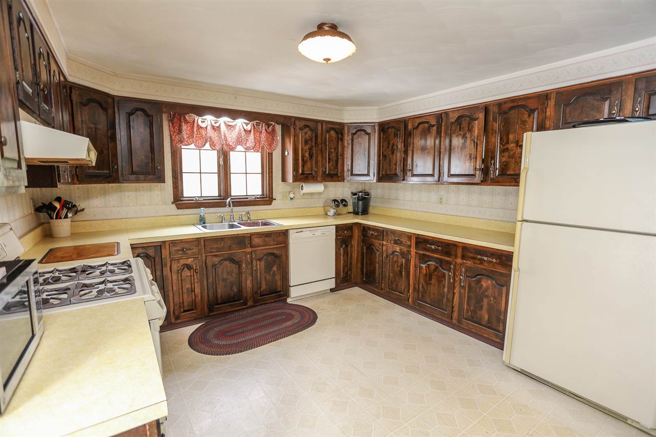 84 Deerhaven Road Weare, NH 03281 - Photo 6 of 33 Gallery Image 6