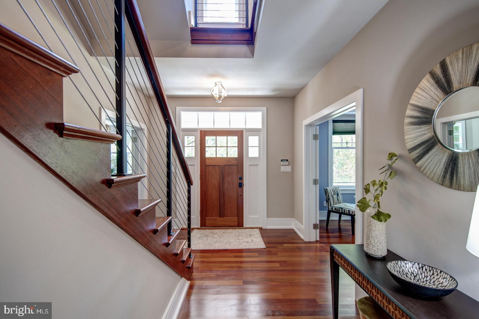 123 Cambria Court Wayne, PA 19087 - Photo 3 of 42 Sunlit foyer