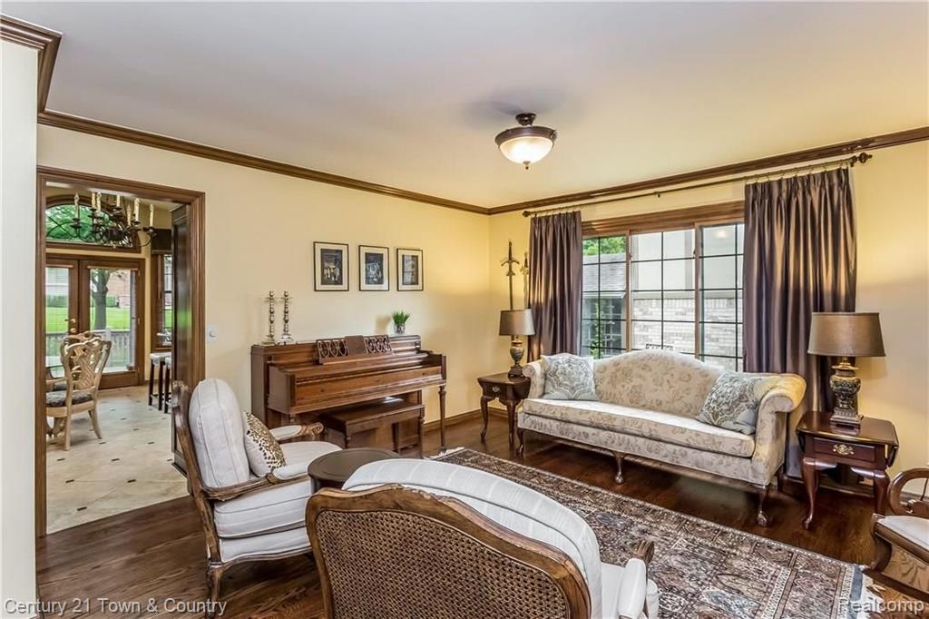 545 Sunlight Drive Rochester Hills, MI 48309 - Photo 11 of 68