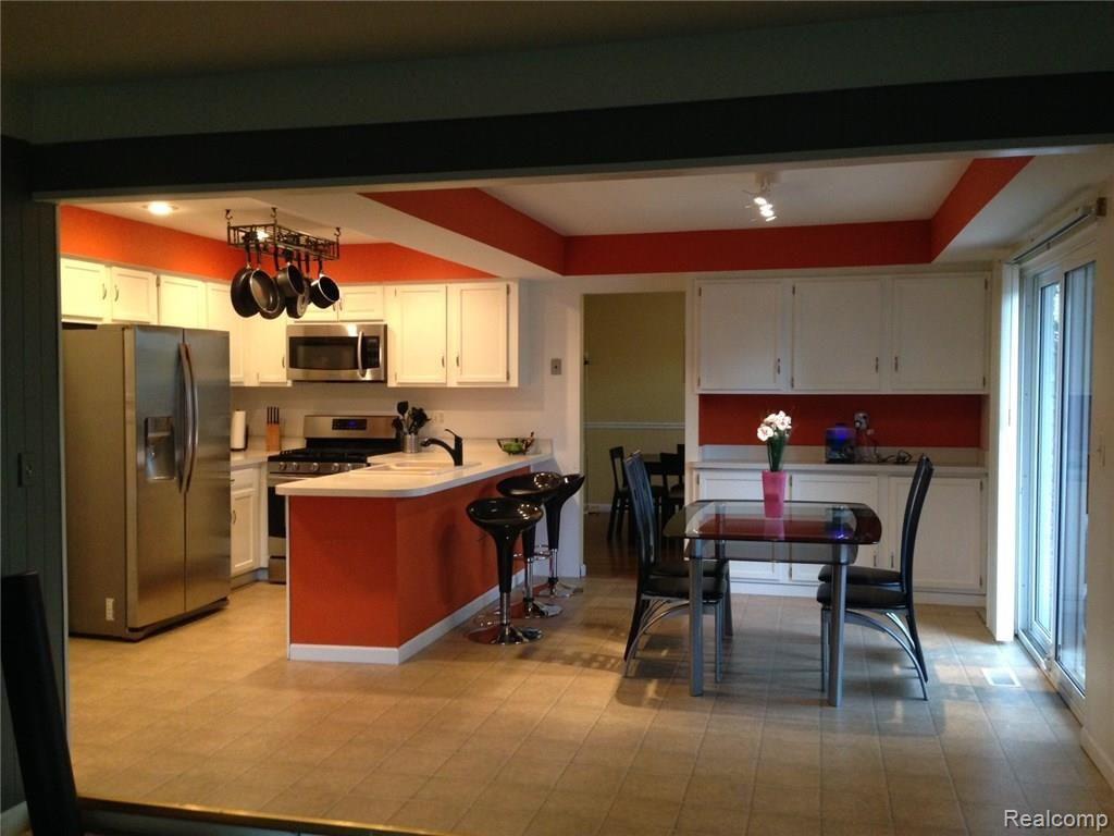 2833 Sandhurst Rochester Hills, MI 48307 - Photo 28 of 61