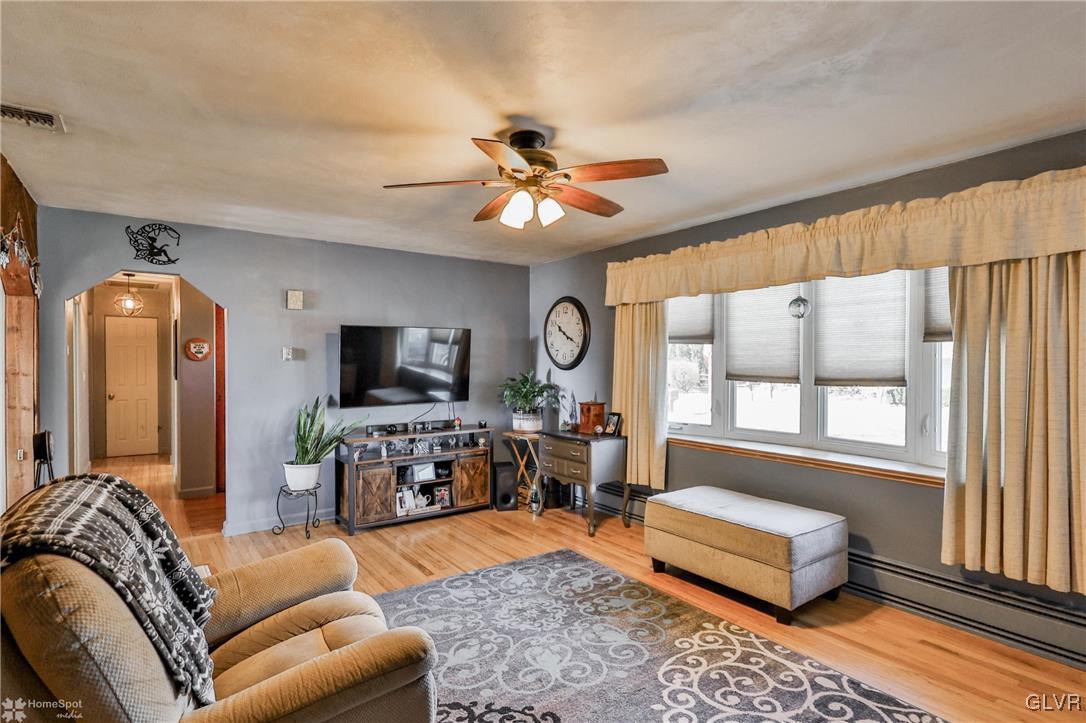 6346 Chapmans Road Allentown, PA 18104 - Photo 4 of 25 Gallery Image 4