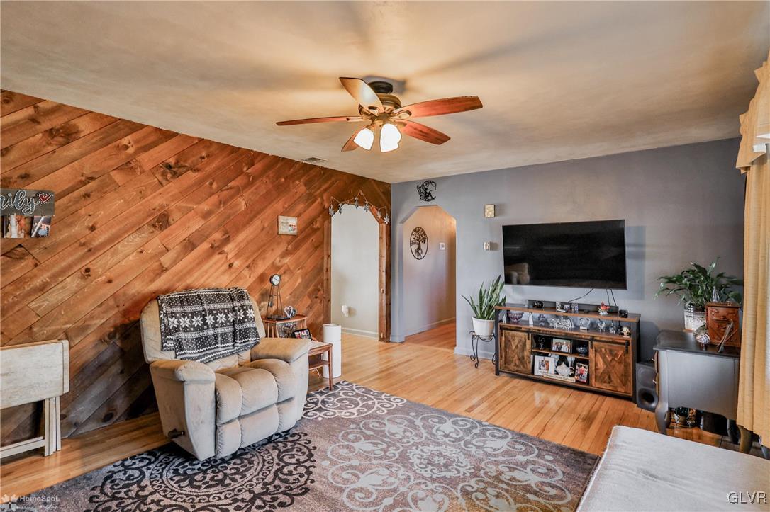 6346 Chapmans Road Allentown, PA 18104 - Photo 5 of 25 Gallery Image 5