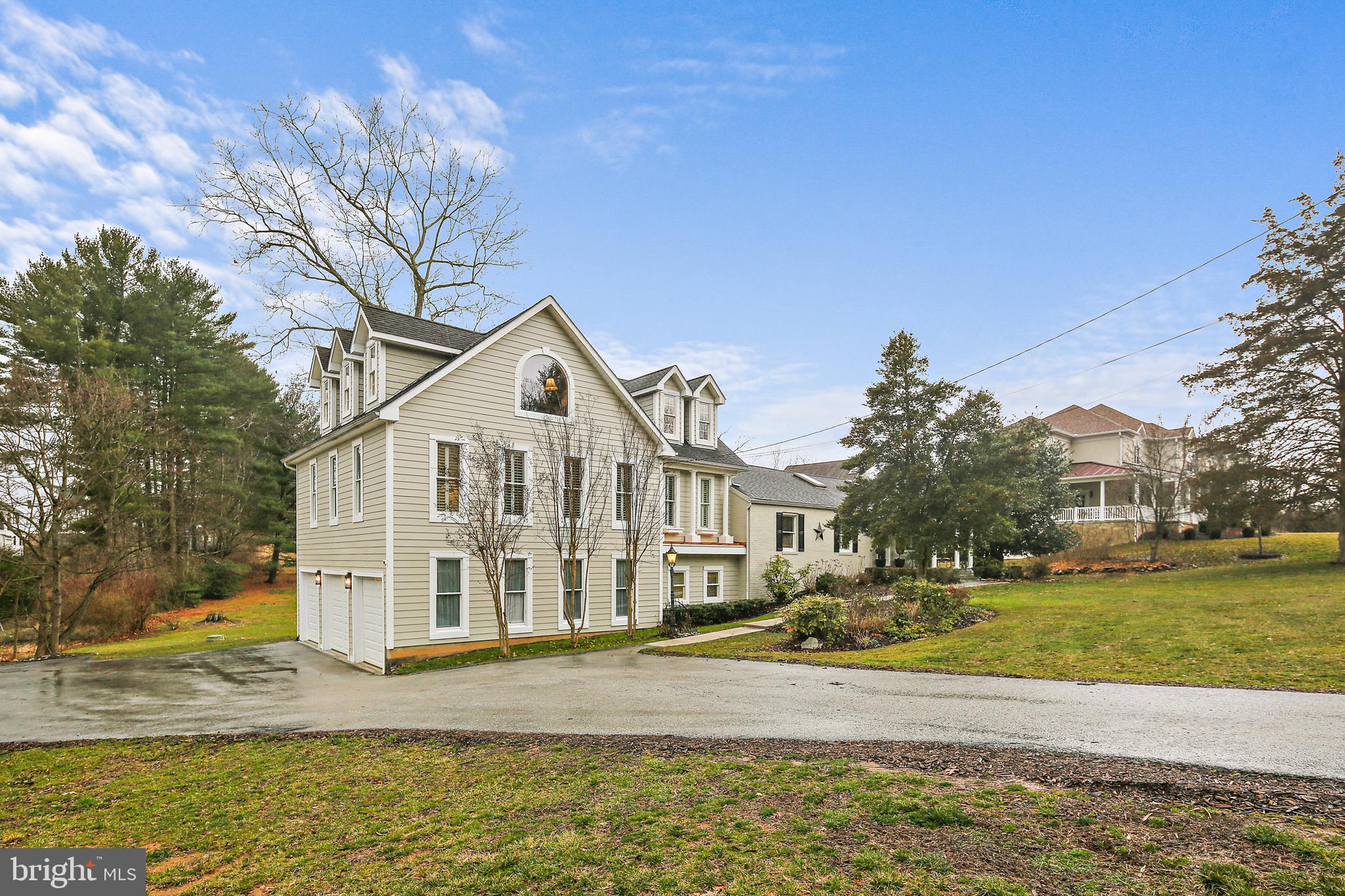WELCOME TO 5668 TROTTER ROAD!  3 CAR GARAGE!!
