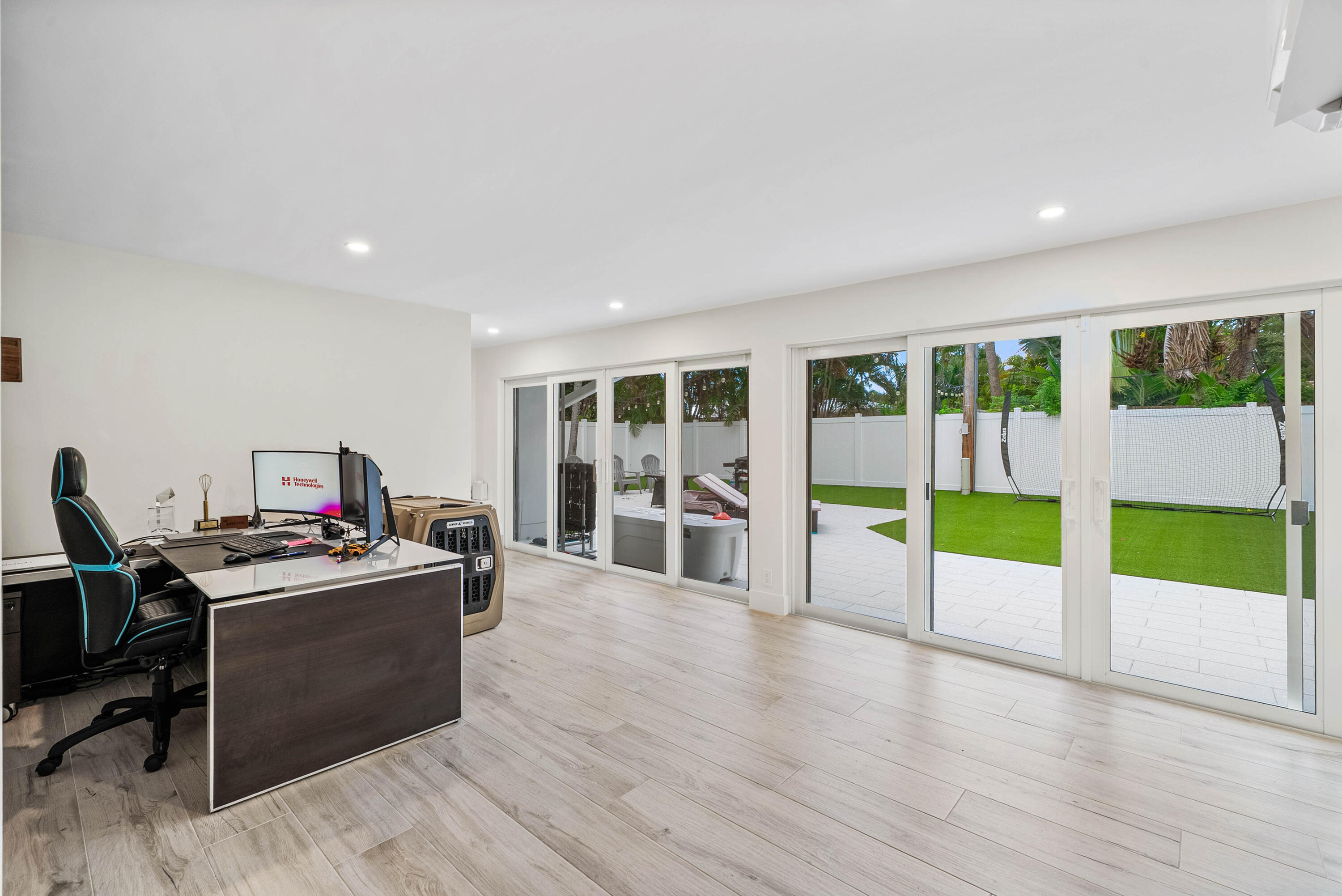 648 Southwest 3rd Street Boca Raton, FL 33486 - Photo 11 of 34 015-648Southwest3rdStreet-BocaRaton-FL-3
