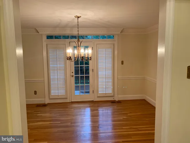 $5,700 | 1317 19th Road South, Arlington, VA 22202