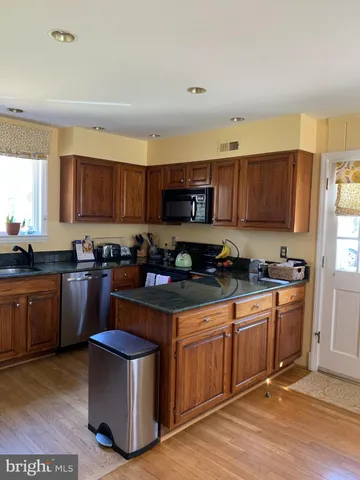 $5,700 | 1317 19th Road South, Arlington, VA 22202