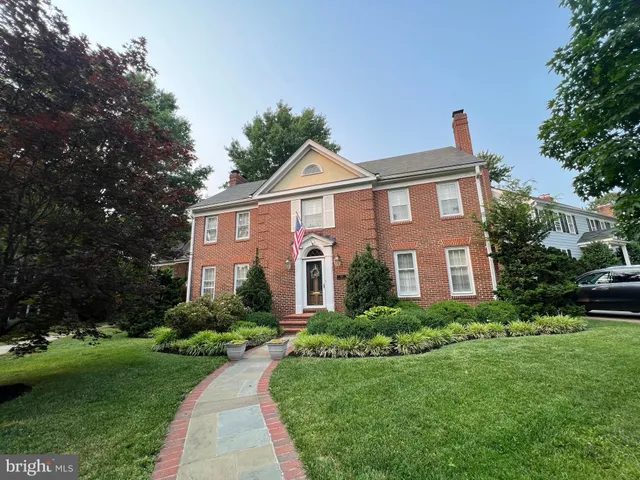 $5,700 | 1317 19th Road South, Arlington, VA 22202