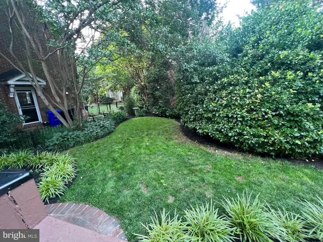 $5,700 | 1317 19th Road South, Arlington, VA 22202