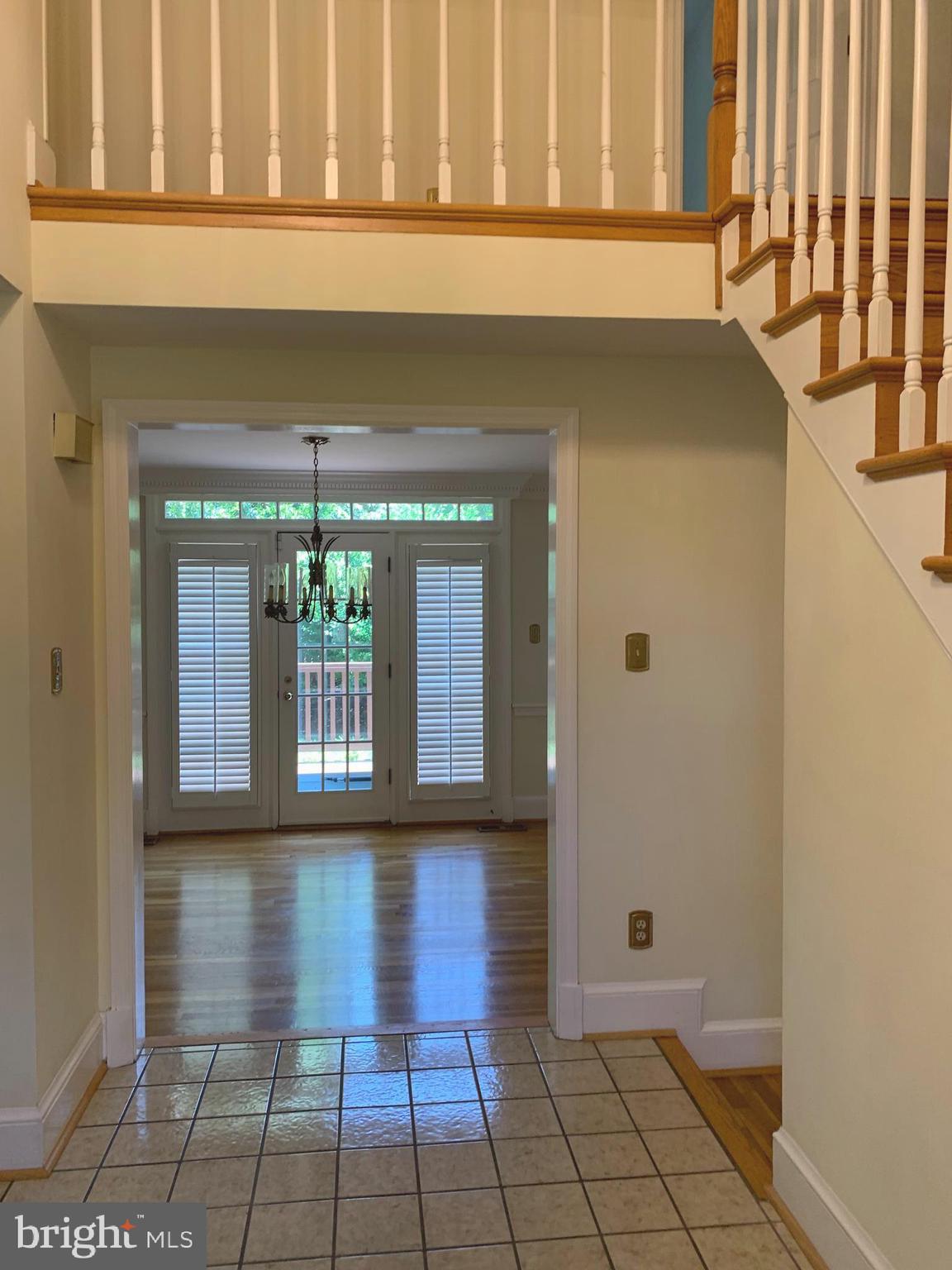 1317 19th Road South Arlington, VA 22202 - Photo 4 of 28 Entryway/Foyer