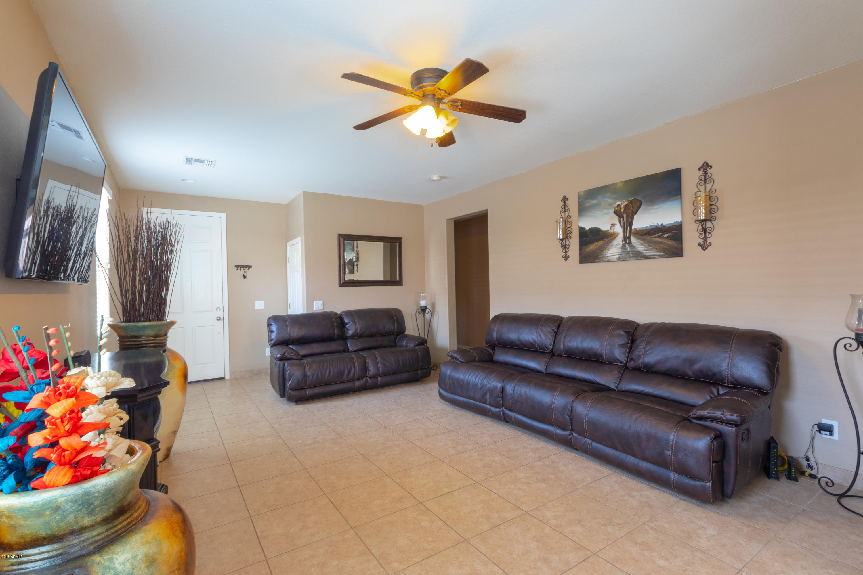 10136 West Chipman Road Tolleson, AZ 85353 - Photo 5 of 21 IMG_2545