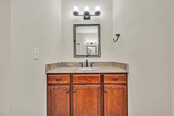 $622,500 | 7125 Linn Cove Court, Roanoke, VA 24018